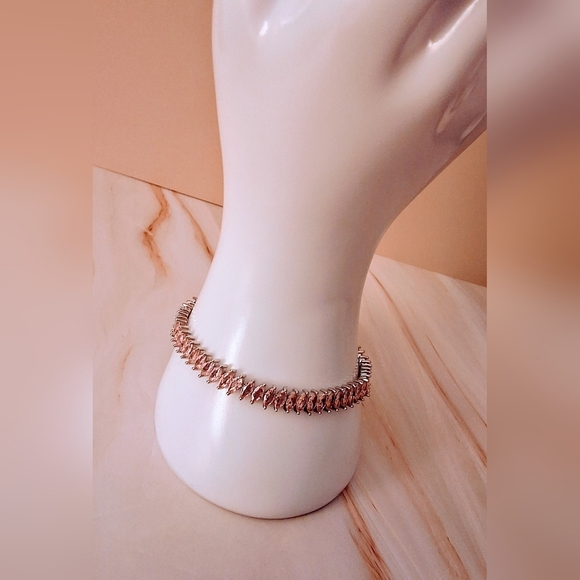 Pretty Bird 18K White Gold Plated Pink Crystal Bracelet - Picture 15 of 16